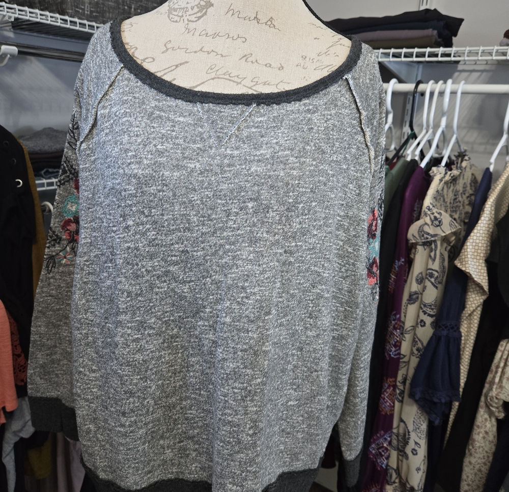 Knox Rose Gray Pullover